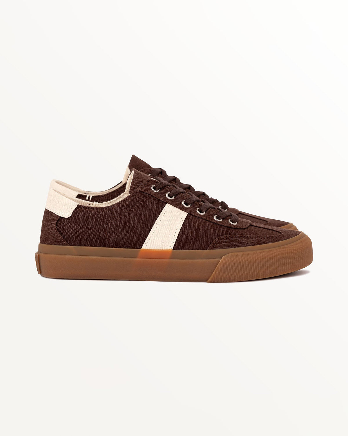 Veld Hemp Coffee/Ecru trainer, side view with ecru stripe and natural gum rubber sole